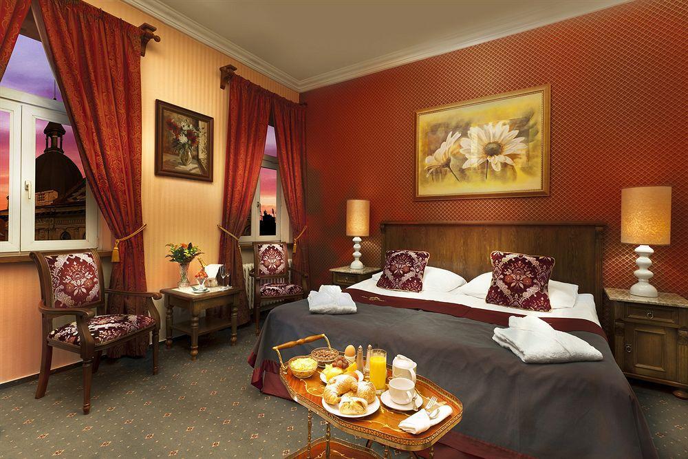 Green Garden Hotel Prague Room photo