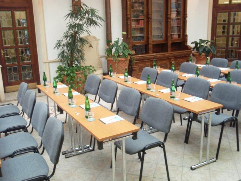 Green Garden Hotel Prague Exterior photo